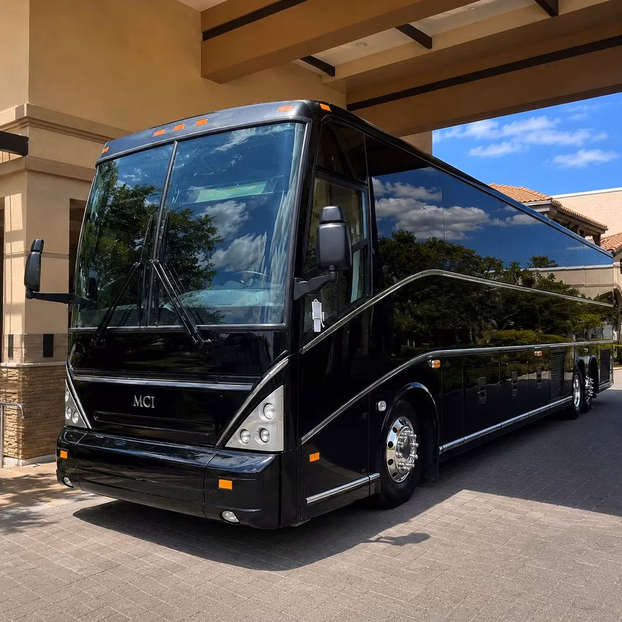 conference and convention shuttle transportation in warren and metro detroit