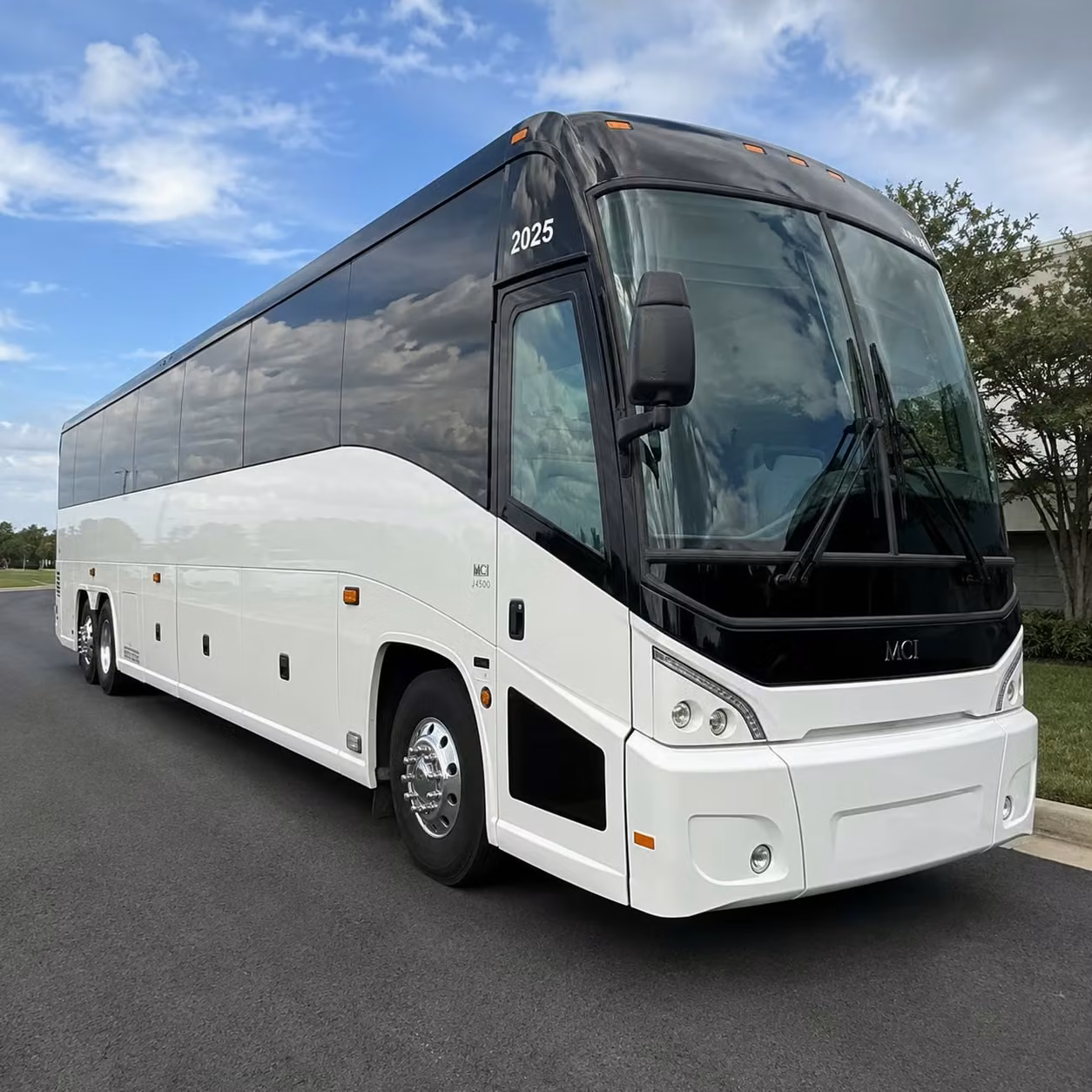 pine knob music theatre group transportation from warren michigan