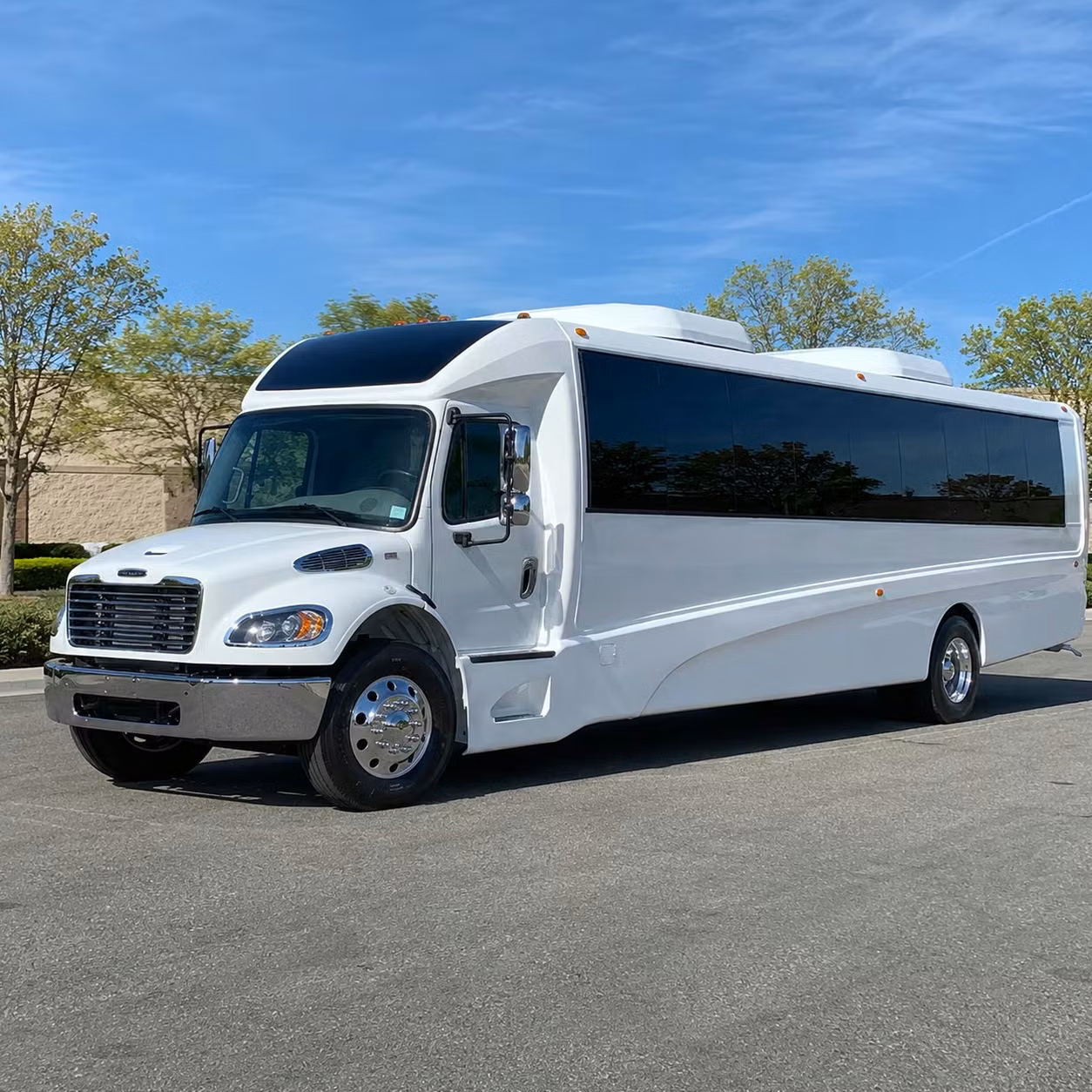 warren 20 passenger minibus rental