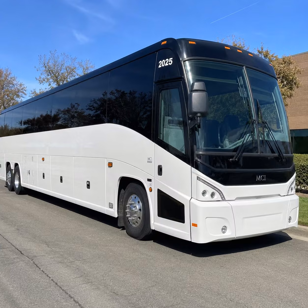 warren charter bus rental fleet