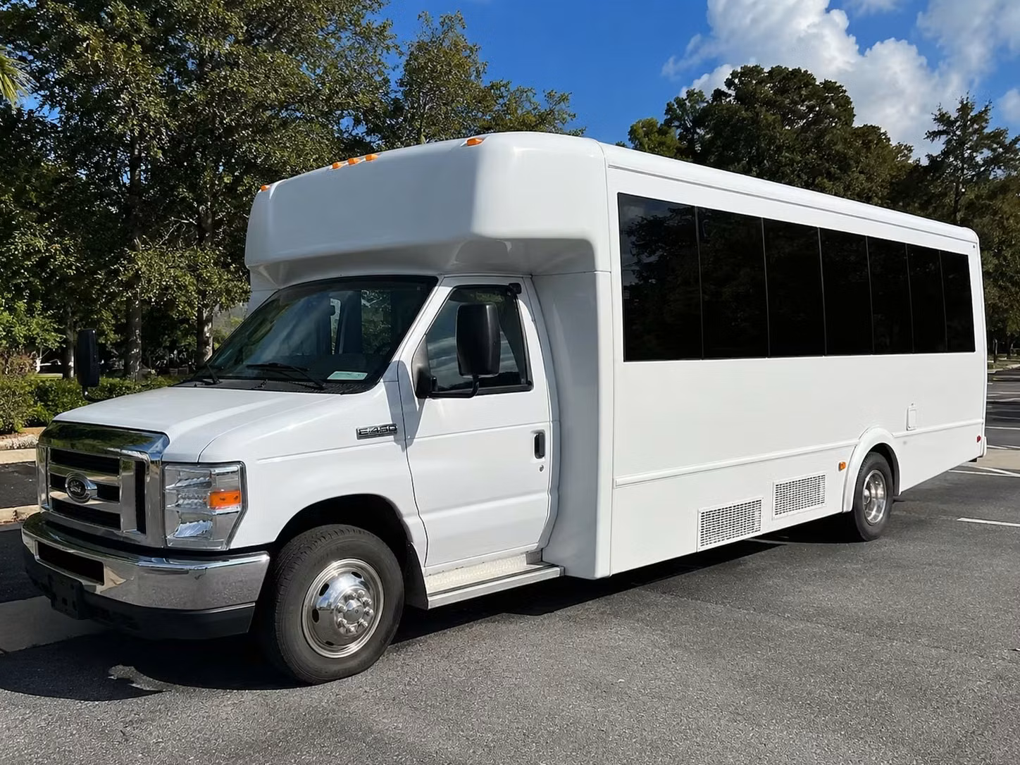 warren prom party bus rentals with the amenities your group actually wants